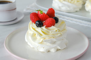 Pavlova zákusek – Mango
